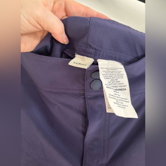 L.L.Bean Navy Blue Athletic Hiking Outdoor Shorts Quick Dry Size 4 Fits 6 - Picture 5 of 6